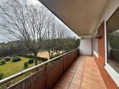 Herrlicher Balkon - Etagenwohnung mit 100,00 m&sup2; in Henstedt-Ulzburg zum Kaufen