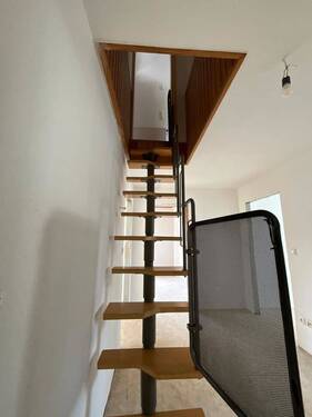Treppe zum Dachboden - 