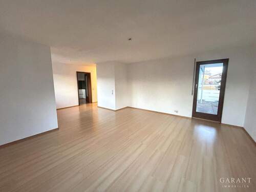 Wohnzimmer2 - Etagenwohnung mit 98,00 m&sup2; in Gerlingen zum Kaufen