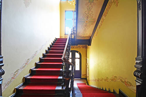 Treppenaufgang (vorne) - Etagenwohnung mit 110,00 m&sup2; in Berlin zum Kaufen