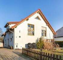 Massiv gebautes KfW-70-Haus mit 5 Zimmern, hohem Wohnkomfort und schönem Garten - Berlin Karow