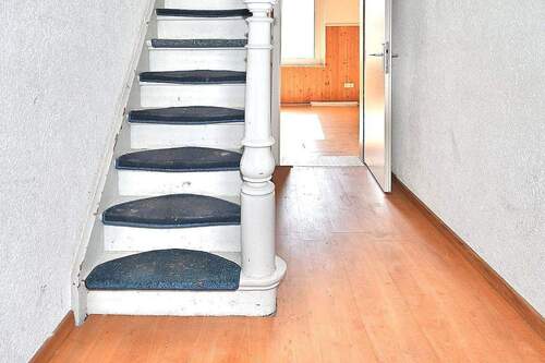 EG Treppenhaus - 6 Zimmer Mehrfamilienhaus, Wohnhaus in Recklinghausen