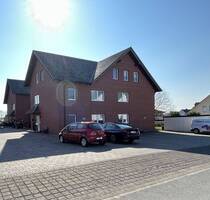 Großzügige Obergeschoss-Eigentumswohnung mit Weitblick, Balkon und viel Potenzial in Warburg