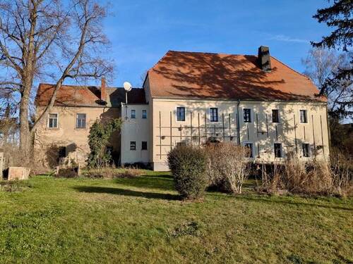 Ansicht - 1 Zimmer Mehrfamilienhaus, Wohnhaus zum Kaufen in Lommatzsch