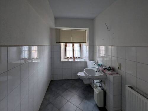 WC - 