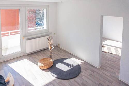 Wohnzimmer Vergleichswohnung - Tolle Balkonwohnung mit Blick ins Grüne