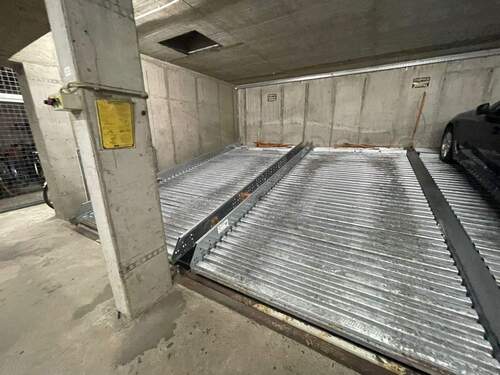 Duplex-Tiefgaragenstellplatz - 