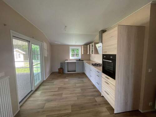 Küche - Zuhause im Grünen: Großzügiges Mobilheim mit 4 Zimmern & Terrasse