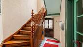 Treppenhaus 2 - 8 Zimmer Mehrfamilienhaus, Wohnhaus zum Kaufen in Mainz