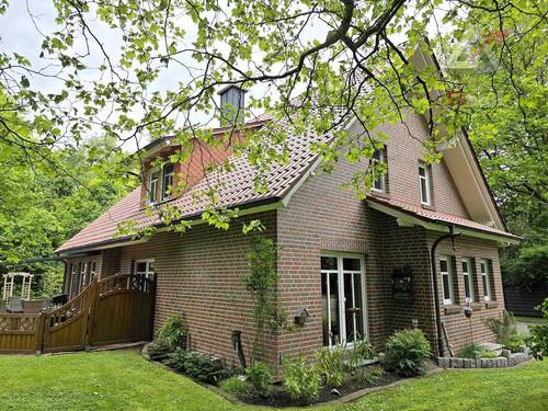 Super solide Bauweise - 7 Zimmer Einfamilienhaus zum Kaufen in Filsum