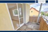 Titel mit Balken neu Balkon_1_20250717_124158 - WÜ-Frauenland: 2 Zimmerwohnung mit Wohnküche incl. EBK und Stellplatz zu verkaufen - WG-geeignet!