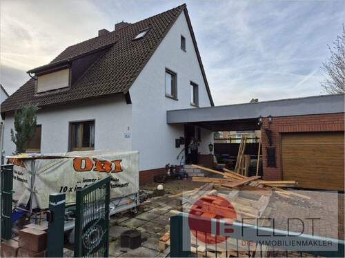 Seitliche Ansicht auf den Eingang - Einfamilienhaus mit 130,00 m&sup2; in Porta Westfalica / Barkhausen zum Kaufen