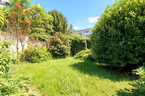 Garten - 7 Zimmer Mehrfamilienhaus, Wohnhaus zum Kaufen in Düren
