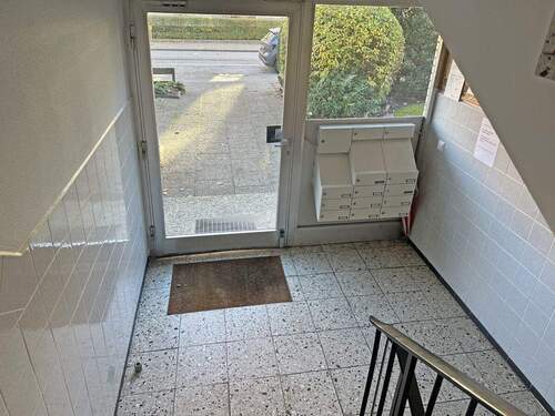 Treppenhaus - Etagenwohnung mit 89,00 m² in Hamburg zum Kaufen