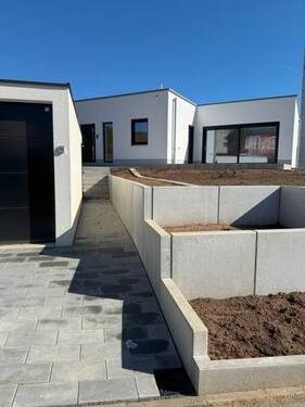 1.jpg - Stilvoller Flachdachbungalow - 875.000,00 EUR Kaufpreis, ca.  210,00 m² Wohnfläche