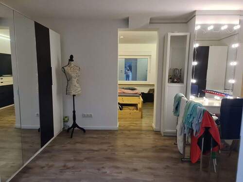 Ankleidezimmer unten - 