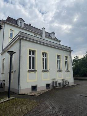 Gebäude_Rückseite - Einfamilienhaus zum Kaufen in Hoyerswerda