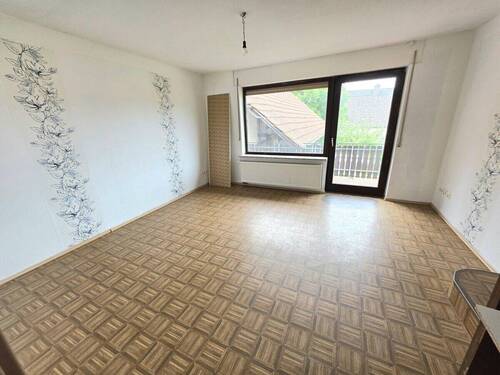 Wohnzimmer OG mit Zugang Balkon - 