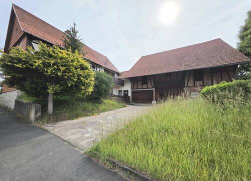 Frontansicht - 6 Zimmer Mehrfamilienhaus, Wohnhaus zum Kaufen in Meißner / Germerode