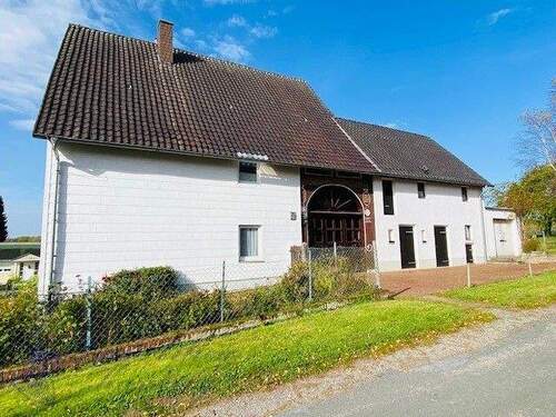 Strassenseite - 6 Zimmer Einfamilienhaus in Horn-Bad Meinberg