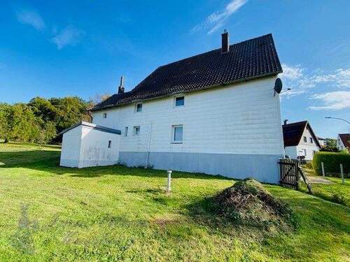 Gartenseite - Einfamilienhaus mit 145,00 m² in Horn-Bad Meinberg zum Kaufen