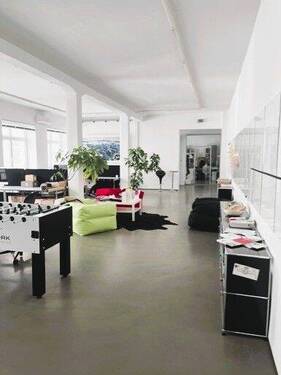 Schreibtischplatz - Dein Arbeitsplatz im Hinterhof-Loft ruft - All-in-Miete
