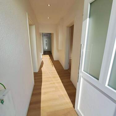 76271aff-5b32-4282-a81e-dbde9a50d36e.jpg - Geräumiges Familienhaus mit 7 Zimmern in Dargun