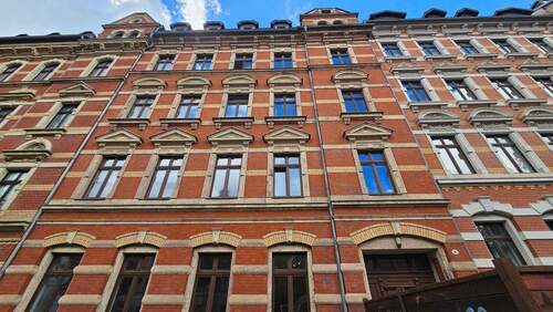 Vorderansicht Gebäude - KASSBERG - 3-Raum Wohnung im EG mit Gartennutzung