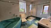 Badezimmer EG mit neuer Dusche - 