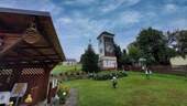Blick in Garten zum eigenen Turm - 