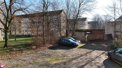 Blick ins Grundstück - 