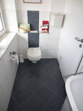 IMMER NOCH DAS BADEZIMMER - 