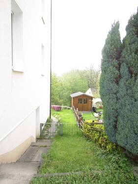 SEITLICHER ZUGANG ZUM KELLER ODER GARTEN - 