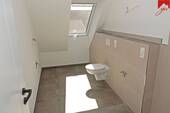 Badezimmer mit Waschmaschinenanschluss - 