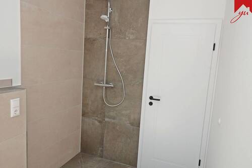 Badezimmer, Duschbereich - 