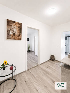 Flur - Neue Wohnung in Helmstedt 2 Obergeschoß mit Möbeln