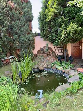 Gartenteich mit Bachlauf - 