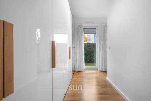 BEGEHBARE ANKLEIDE - 