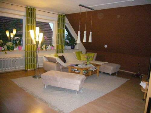 Wohnzimmer1 - 4 Zimmer Etagenwohnung zur Miete in Forchheim