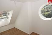 Kinderzimmer/ Büro Bild II - 