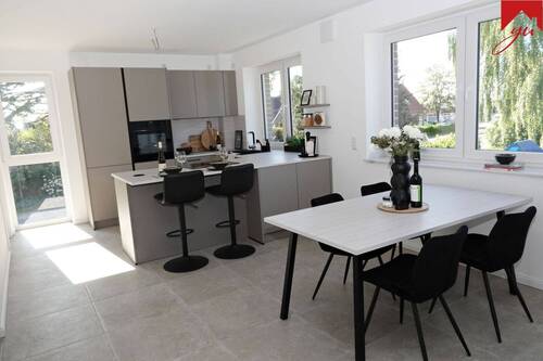 offene Küche mit Essbereich - 3 Zimmer Etagenwohnung zum Kaufen in Esens
