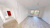 Wohnzimmer - NEU sanierte 3-Raum-Balkonwohnung mit Tageslichtbad