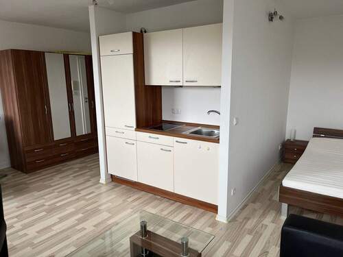 Küchenzeile - 1 Zimmer Etagenwohnung zur Miete in Fürth