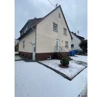 Kompaktes Zweifamilienhaus in familienfreundlicher Lage von Lauchheim inkl. Garage und Garten