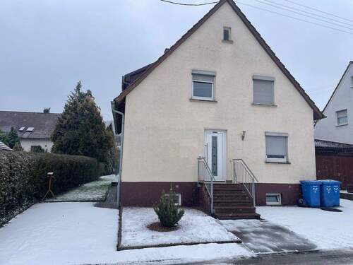 Gebäudeansicht - 7 Zimmer Mehrfamilienhaus, Wohnhaus in Lauchheim