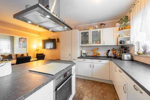 Die_Kueche - 3 Zimmer Reihenmittelhaus in München