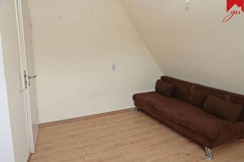 Wohn-/ Schlafzimmer im Obergeschoss - 