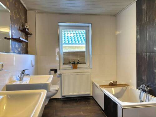 Blick ins Bad Whg. 4 - 