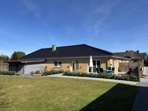 Westansicht hinteres Haus - 1 Zimmer Mehrfamilienhaus, Wohnhaus zum Kaufen in Eggebek