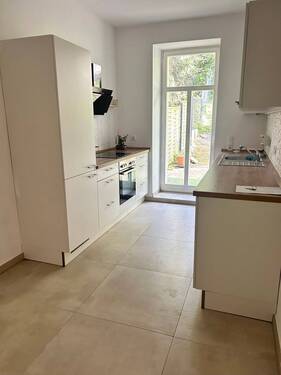 moderne Einbauküche - HOCHWERTIGE WOHNUNG MIT PARKETT, FUßBODENHEIZUNG, LIFT, EBK, TERRASSE SOWIE MODERNEM BAD!!!